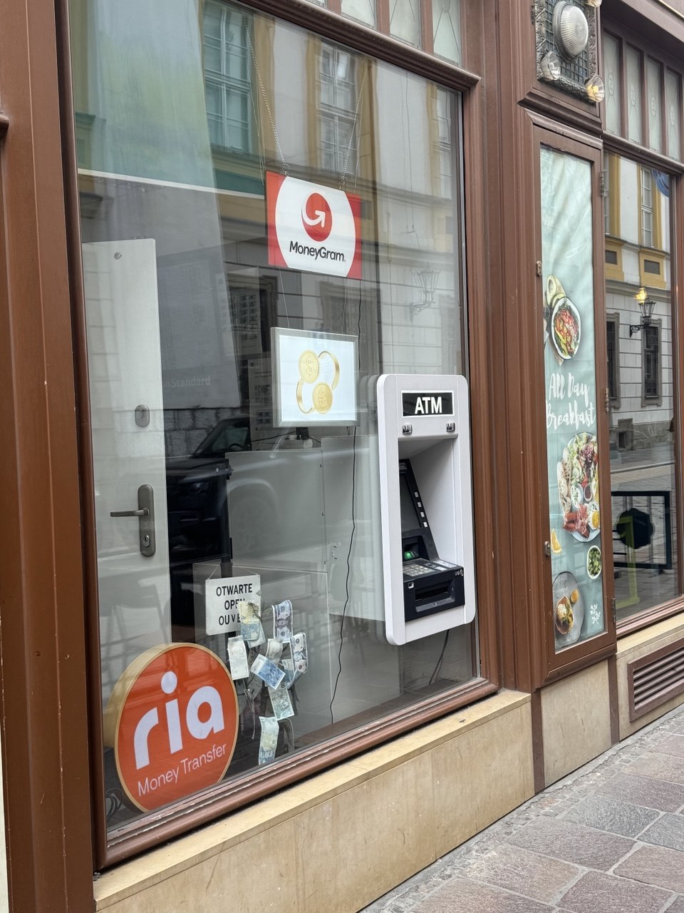 Wymiana walut na lotnisku Kraków-Balice — ile tracisz i gdzie wymienić taniej | Union Standard